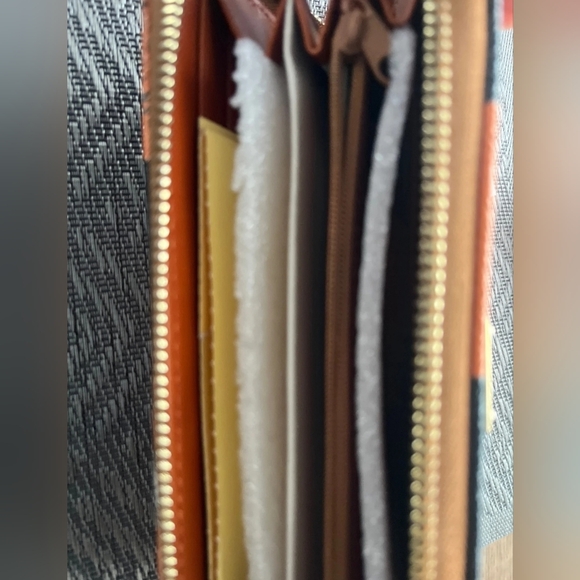 Dooney & Bourke San Francisco Giants Wallet - Picture 2 of 7